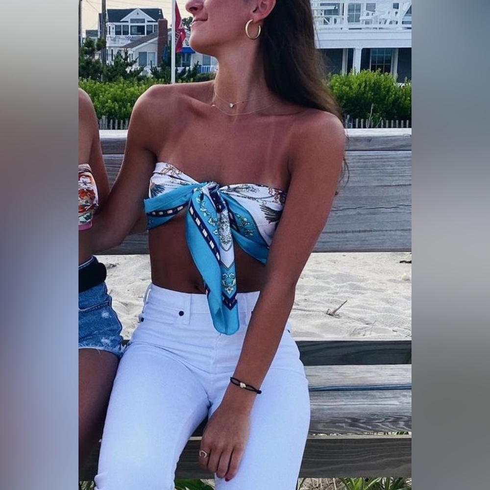 Scarf top